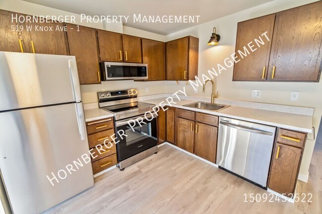 Foto del edificio - 2 Bed 1 Bath Apartment Unit on Spokanes No...