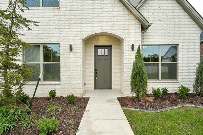 Foto del edificio - 4616 Maple Rdg Dr