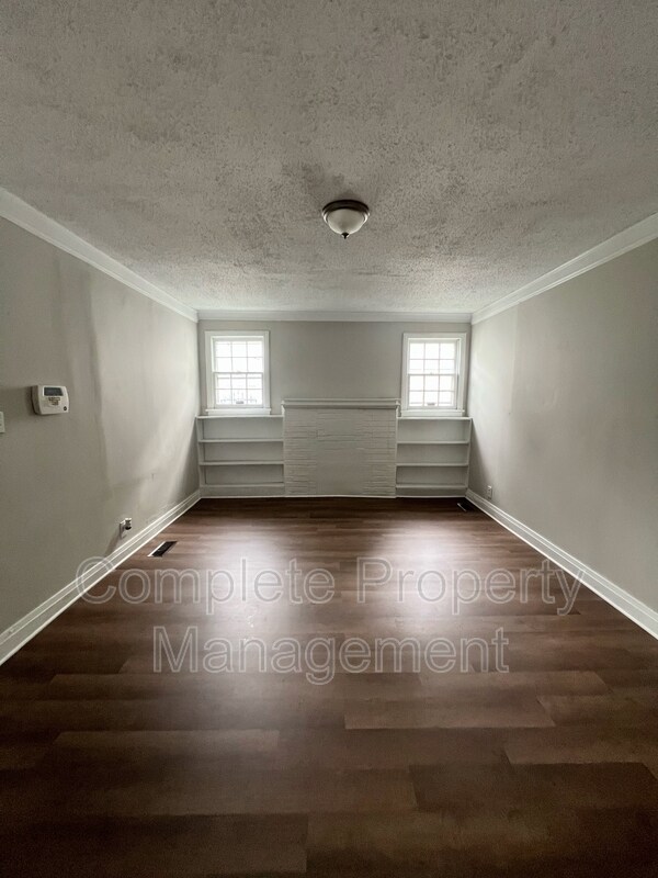 Building Photo - 1115 4th Ct W