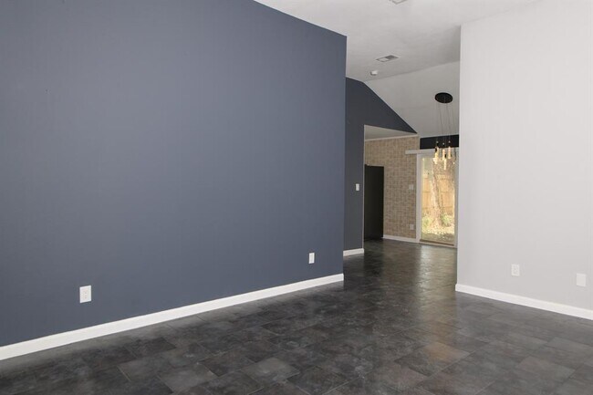 Foto del edificio - 8011 Eastern Bluebird Dr