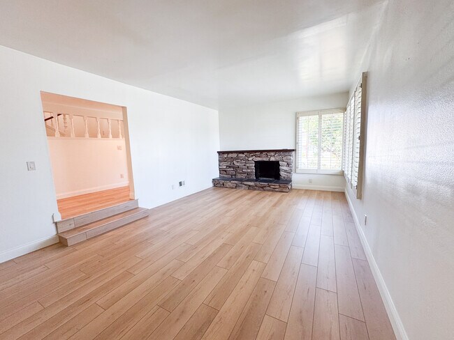 Building Photo - 2402 W 227th St