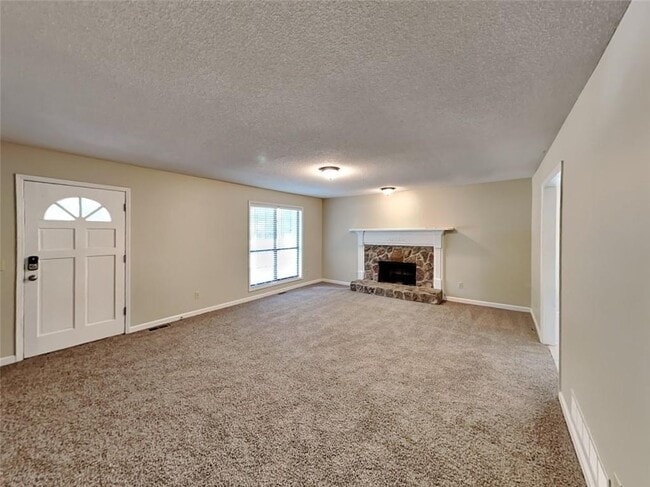 Building Photo - 6101 Crabapple Pl