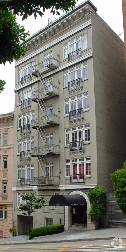 Primary Photo - 637 Powell St