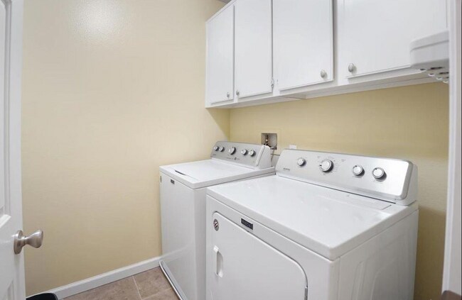 Foto del edificio - 39741 Columbia Union Dr