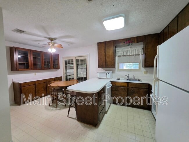 Foto del edificio - 5505 Fairview Dr