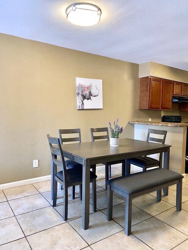 Foto del edificio - 1500-1502 Oleander Dr