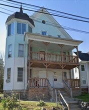 Building Photo - 225 Willow St