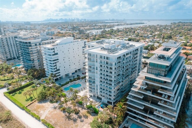 Building Photo - 8925 Collins Ave