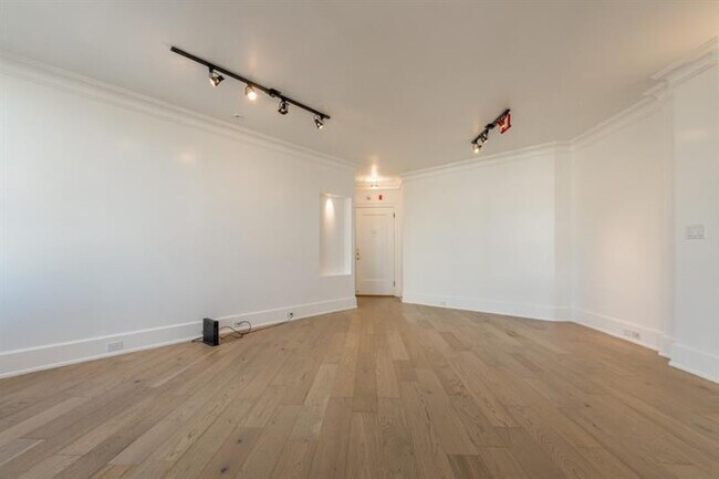 Foto del edificio - 75 Ponce De Leon Ave NE