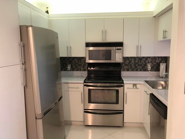 Foto del edificio - 10730 NW 14th St