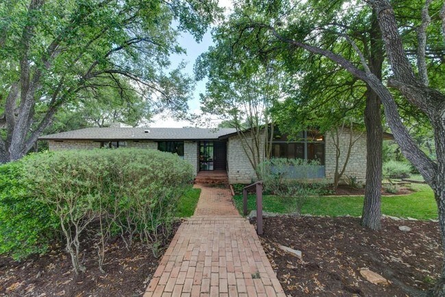 Building Photo - 1101 Crystal Creek Dr