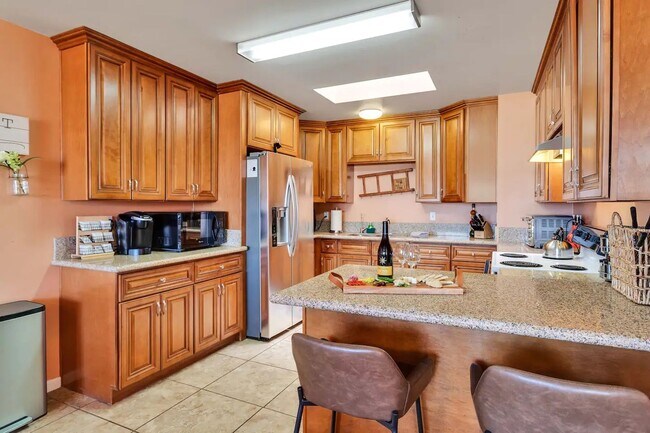 Foto del edificio - Fully Furnished, Secluded & Private
