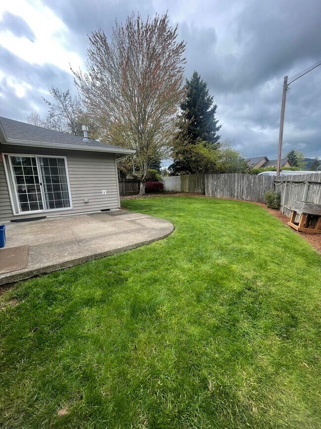 Foto del edificio - Pet Friendly Charming 3 Bedroom Home with ...