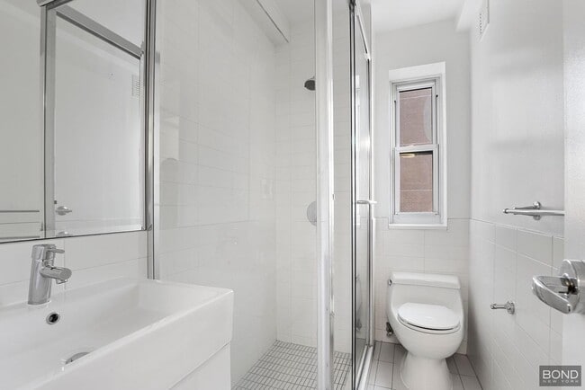 Building Photo - 501 W 113th St