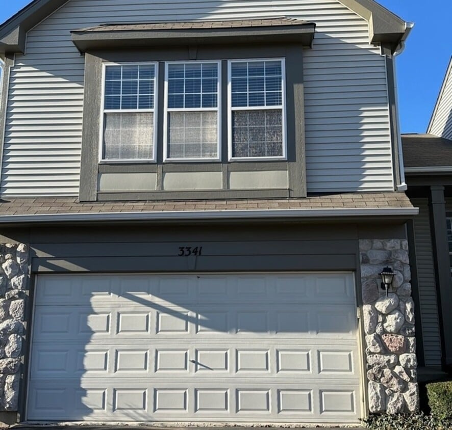 Primary Photo - 3341 Bromley Ln