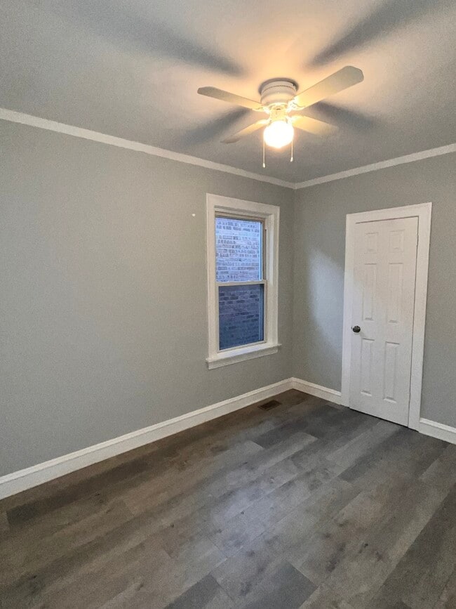 Foto del edificio - 8728 S Honore St