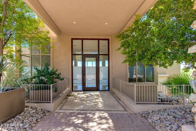 Foto del edificio - 6038 N 44th St