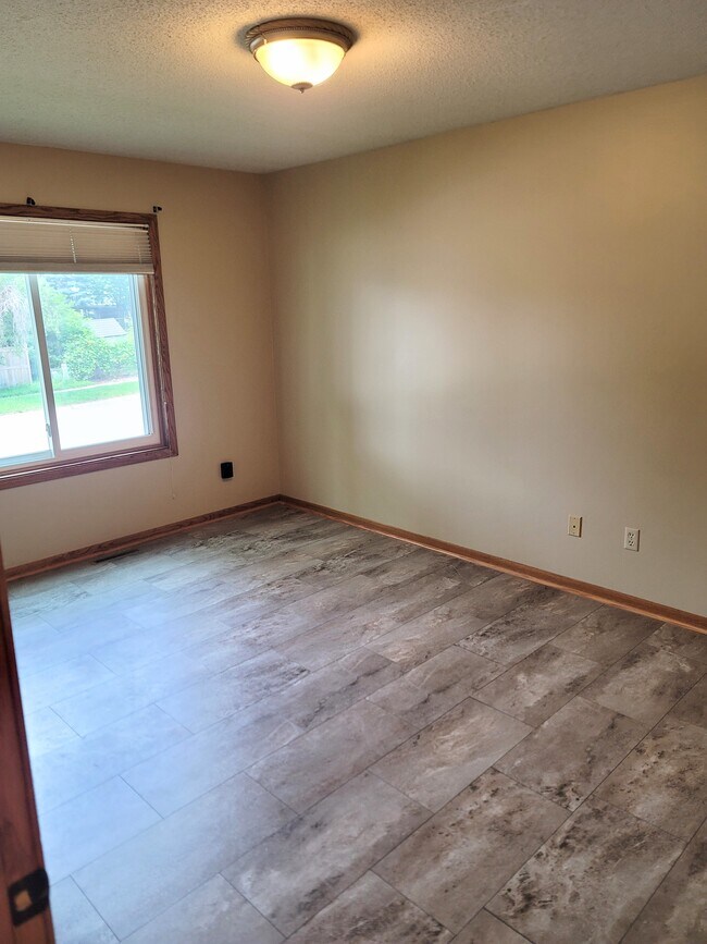 Foto del edificio - 5814 44th Ave NW