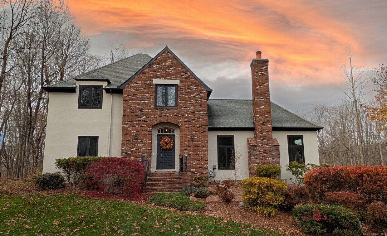 Primary Photo - 40 Hull Pl