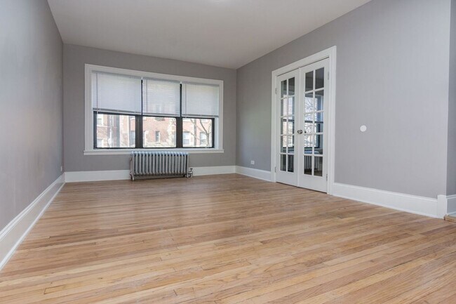 Foto del edificio - 8209 S Ellis Ave