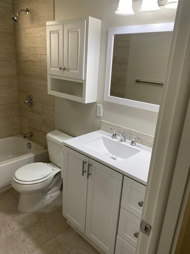 Foto del edificio - 4082 Liberty Ave