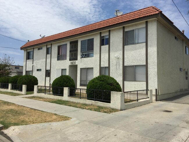 Building Photo - 1631 W 224th St