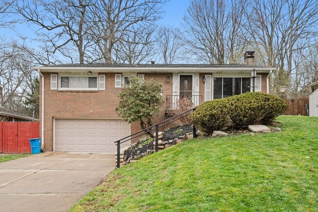 Newly Renovated 3 Bedroom Home In Plum. Available Immediately. 1/2 Off First Month's Rent! - Newly Renovated 3 Bedroom Home In Plum. Available Immediately. 1/2 Off First Month's Rent!