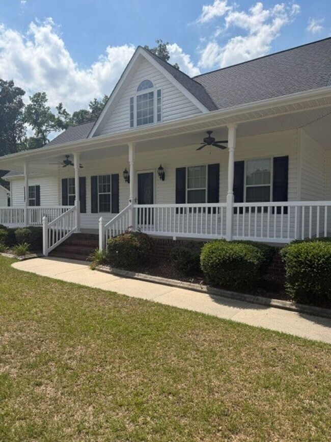 Building Photo - 3 Bed/2 Bath with Bonus Room in CBA Schools