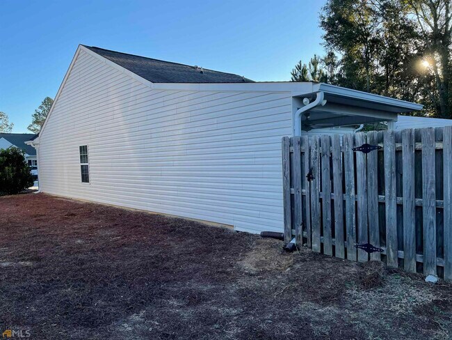 Building Photo - 207 Sunview Dr