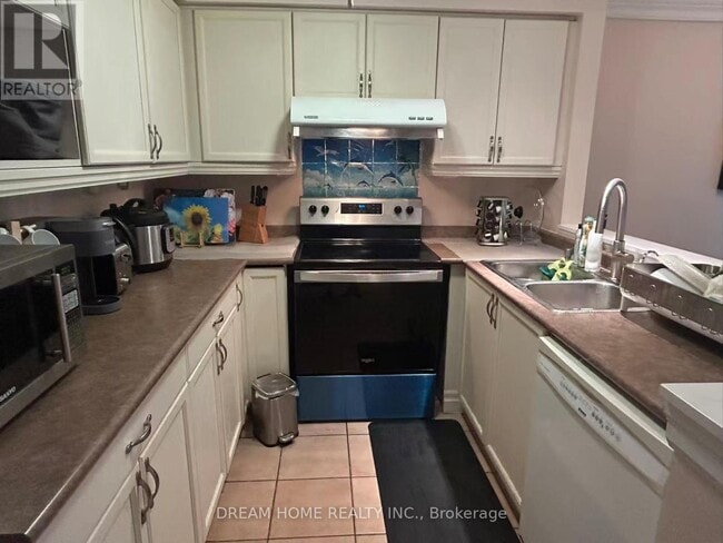 Building Photo - 2876 Westbury Ct