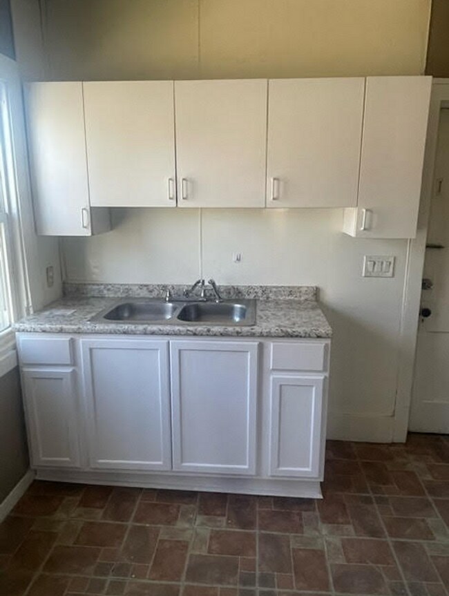 Foto del edificio - 3545 W. 120th Street