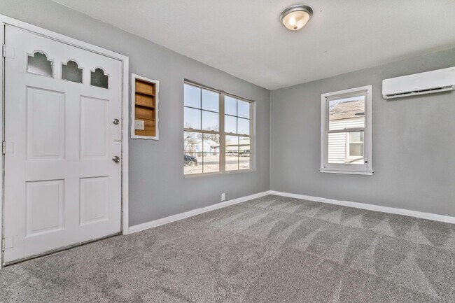 Foto del edificio - Two bedroom Home for Lease