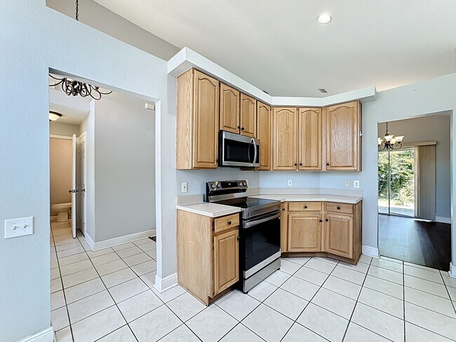 Foto del edificio - 3235 Falcon Point Dr