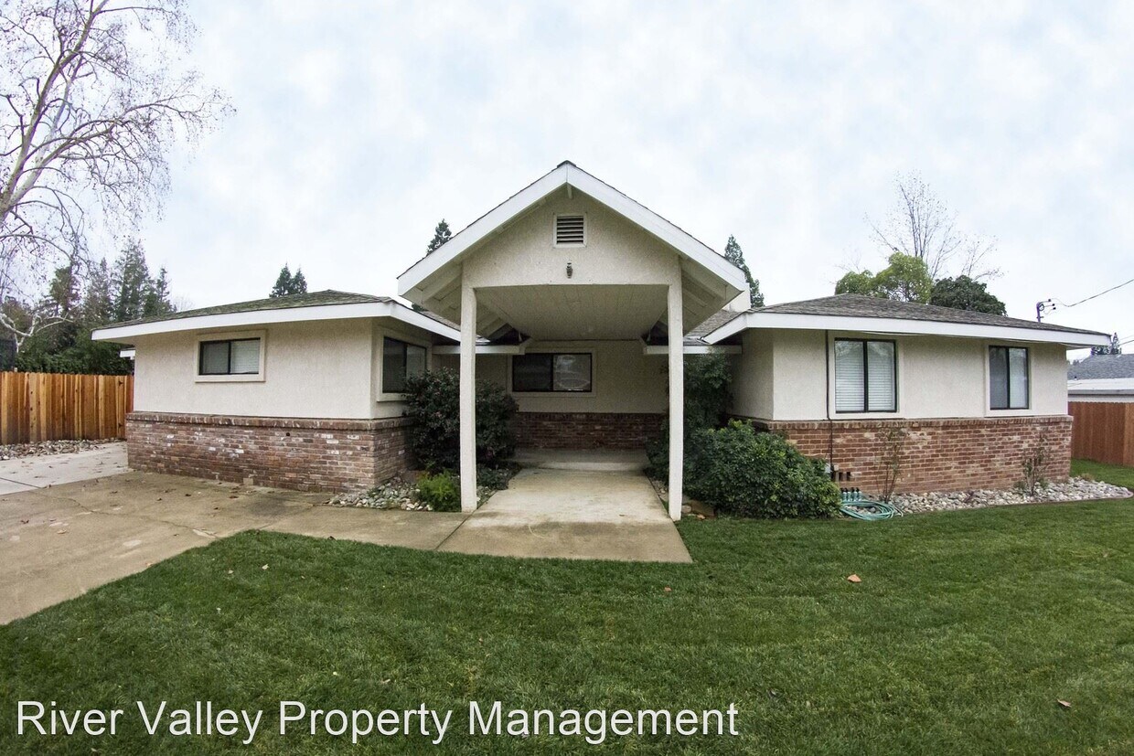 Primary Photo - 6 br, 4 bath House - 5510 Clark Avenue