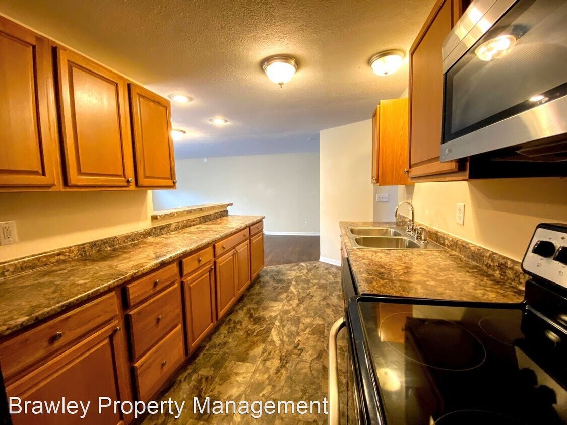 Foto principal - 5 br, 2 bath House - 511 N. Lincoln St