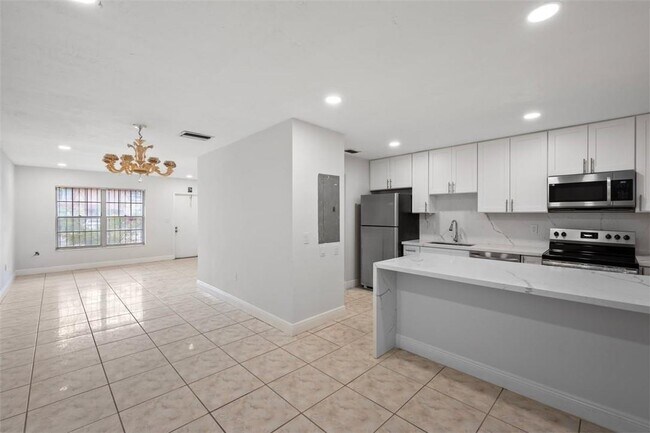 Foto del edificio - 2787 NW 196th St