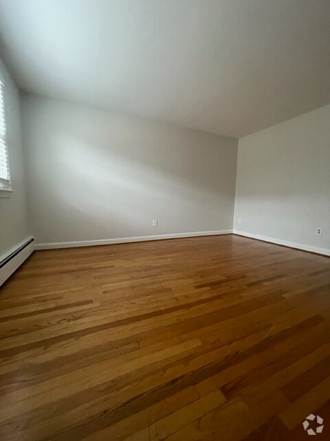 CHEAP APARTMENTS FOR RENT IN MANCHESTER CT UNDER 1000 visual data 3