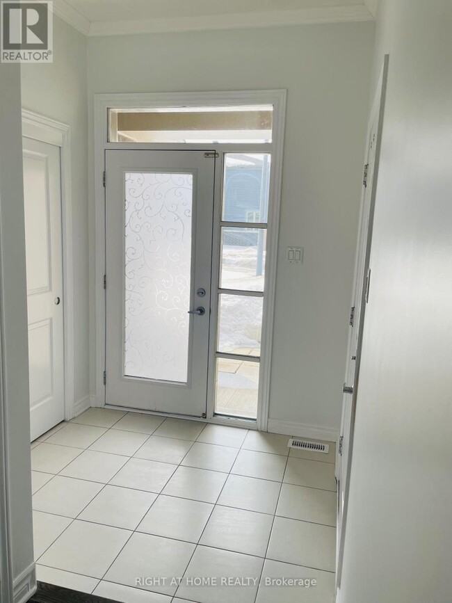 Building Photo - 810 June Grass St