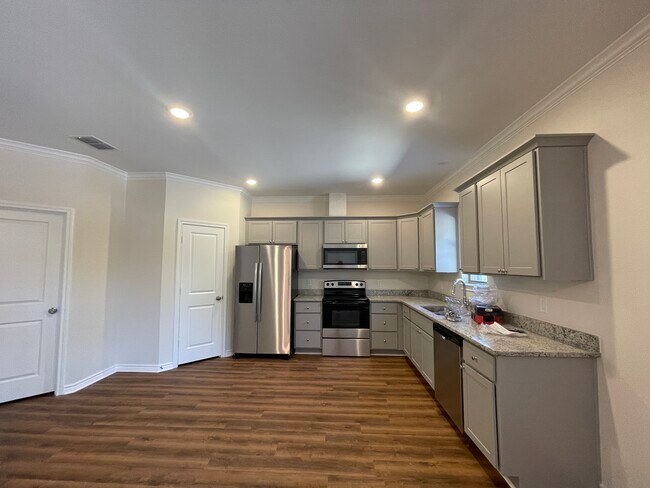 Foto del edificio - 4073 County Rd 152 W