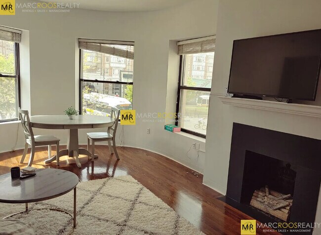Foto del edificio - 645 Beacon St