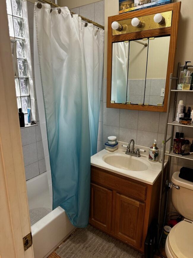 Foto del edificio - 1 bedroom in Chicago IL 60614