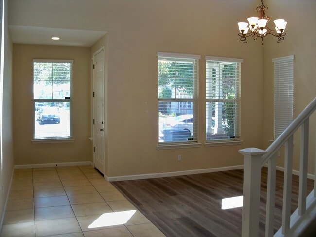 Building Photo - Gorgeous Two Story In East Modesto