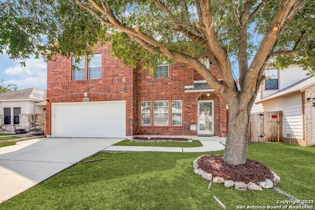 Building Photo - 4 Bedroom/2.5 Bath Autumn Run Subdivision