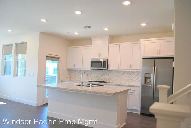 Foto del edificio - 3 br, 2.5 bath House - 5773 Midnight Place...