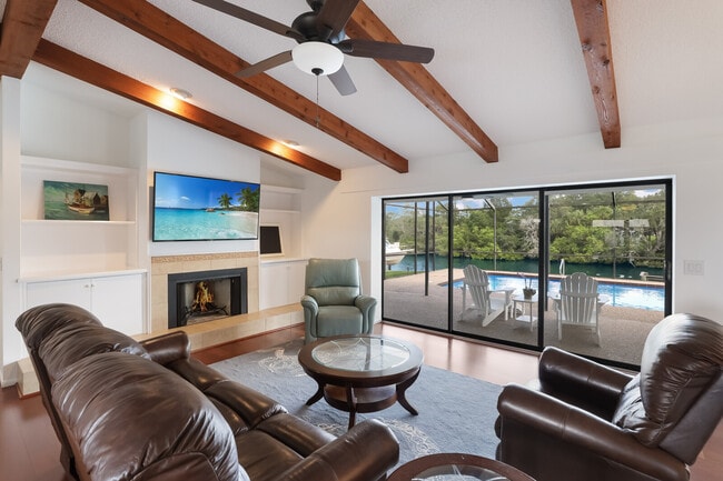 Foto del edificio - 5424 America Dr