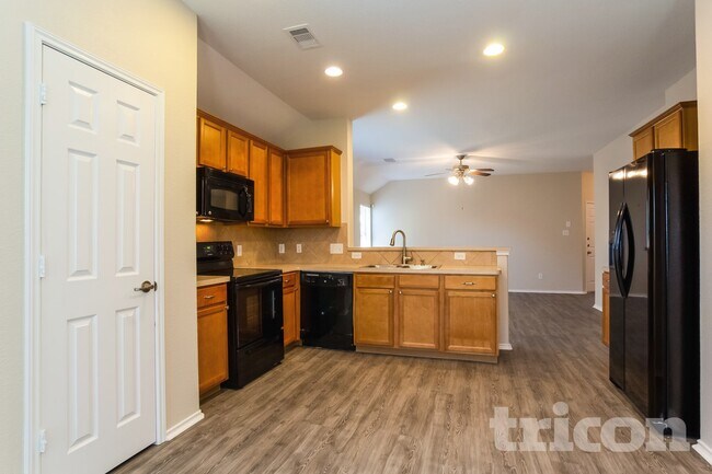 Foto del edificio - 10338 Whisper Bluff Dr