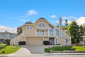 Building Photo - 2727 Argonauta St