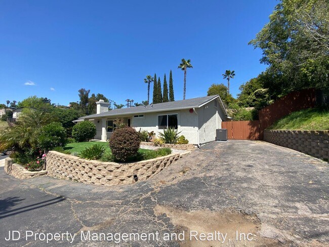 Foto del edificio - 5 br, 2 bath House - 4423 Avocado Blvd