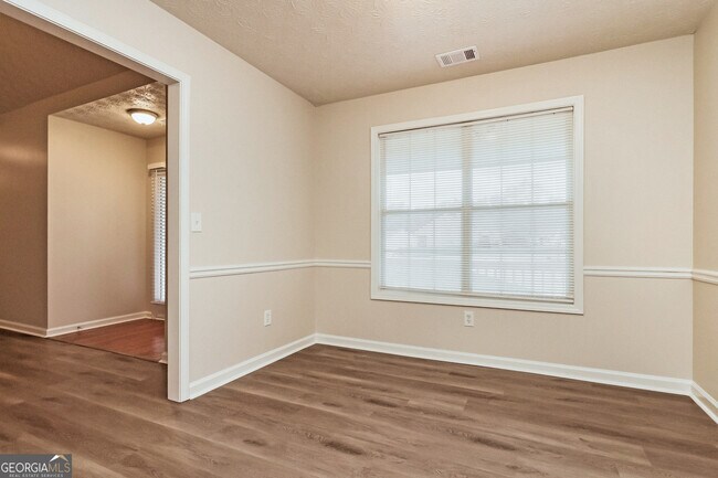 Building Photo - 35 Spring Valley Keep