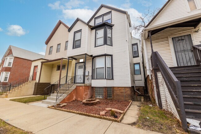 Foto del edificio - 6833 S Champlain Ave